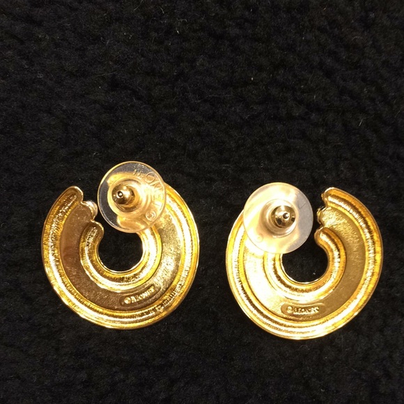 Vintage Monet Gold and Silver Tone Earrings - Picture 2 of 3